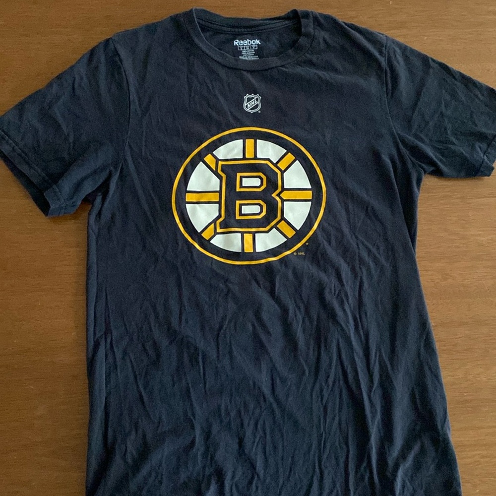 Boston Bruins tee